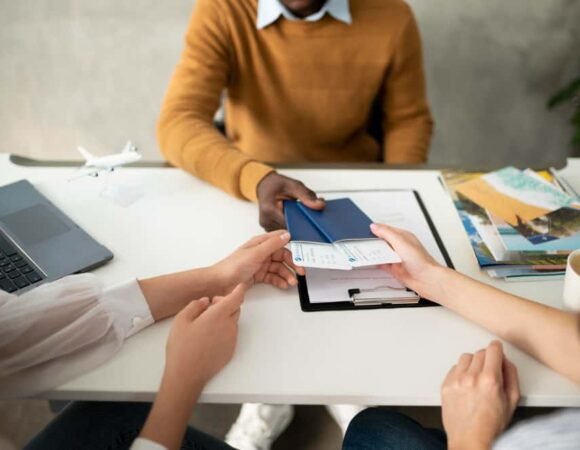 Top 6 Reasons To Hire Professional Travel Agents In India